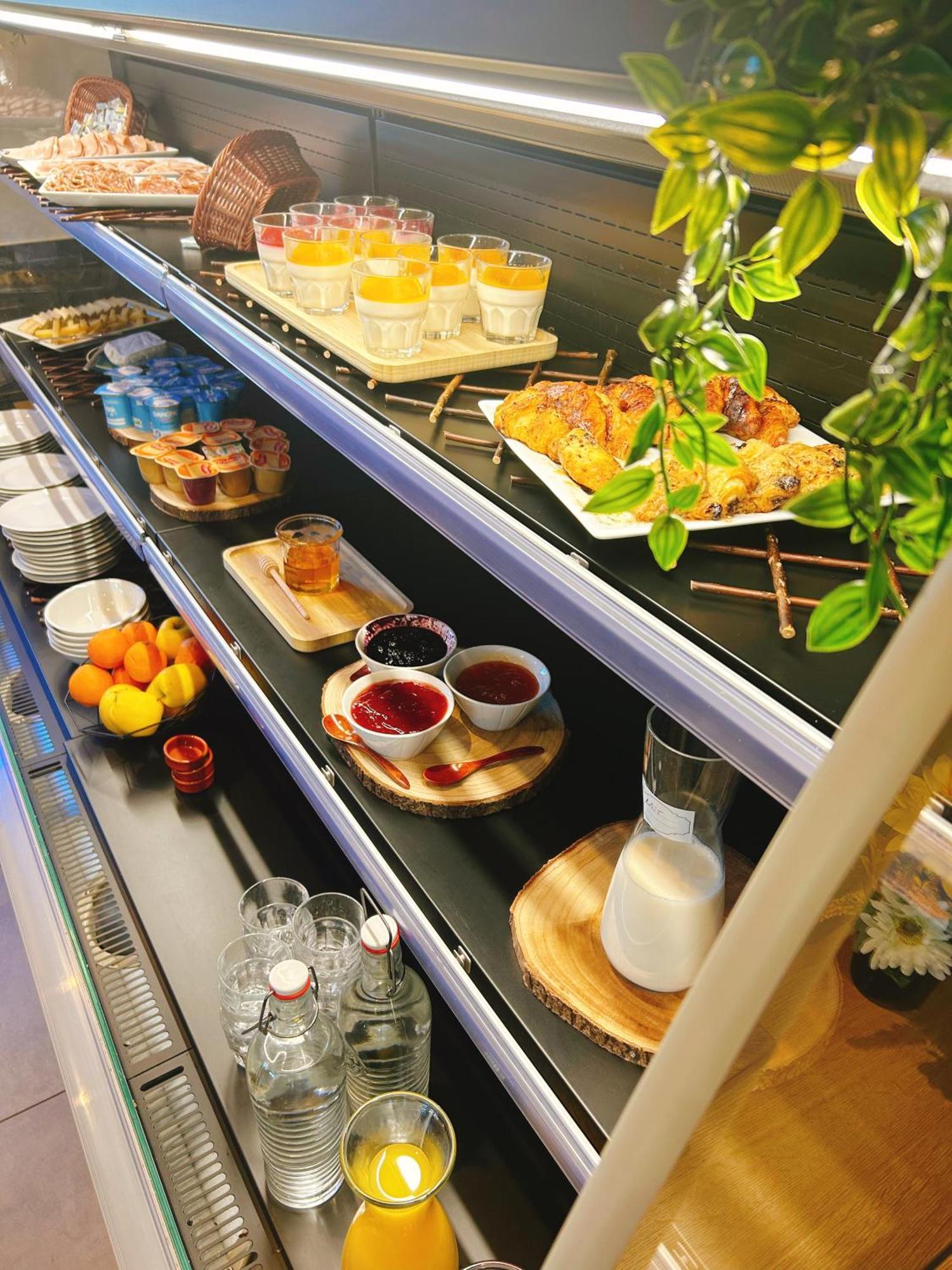 Beaujour & Bonsoir Hotel - Restaurant Villy-le-Pelloux Екстер'єр фото
